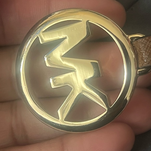 Michael Kors Jet Set Messenger Crossbody Bag - Picture 12 of 15